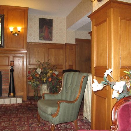 James Bay Inn Hotel, Suites & Cottage Виктория Экстерьер фото